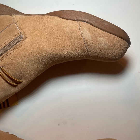 Tamarack Women’s Button ankle Suede Booties size 10 Tan NWT - Picture 8 of 15
